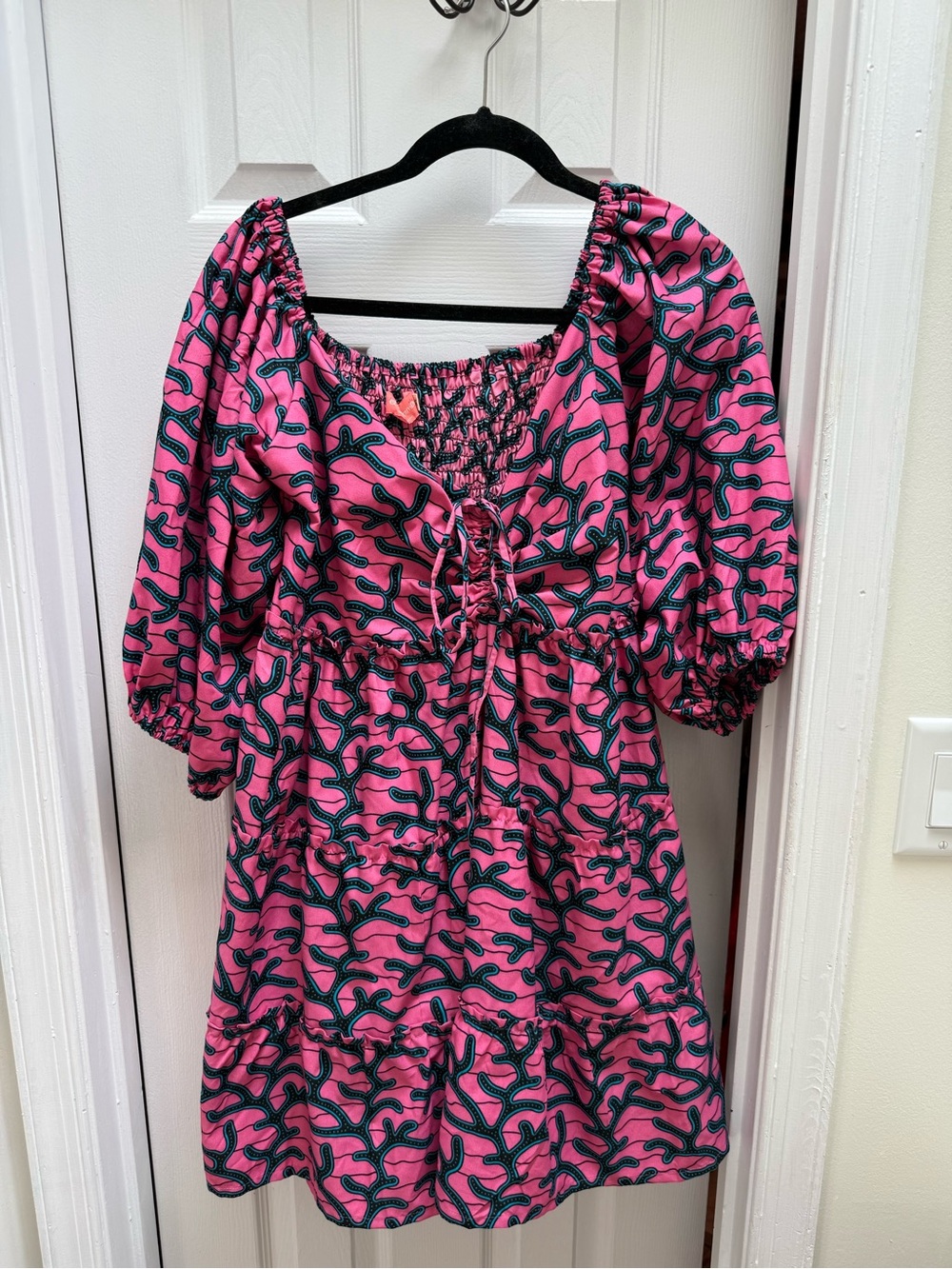 Women’s Pink Patterned Puff-Sleeve Dress